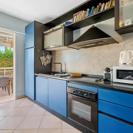 Elegant A - Welkeys Apartman